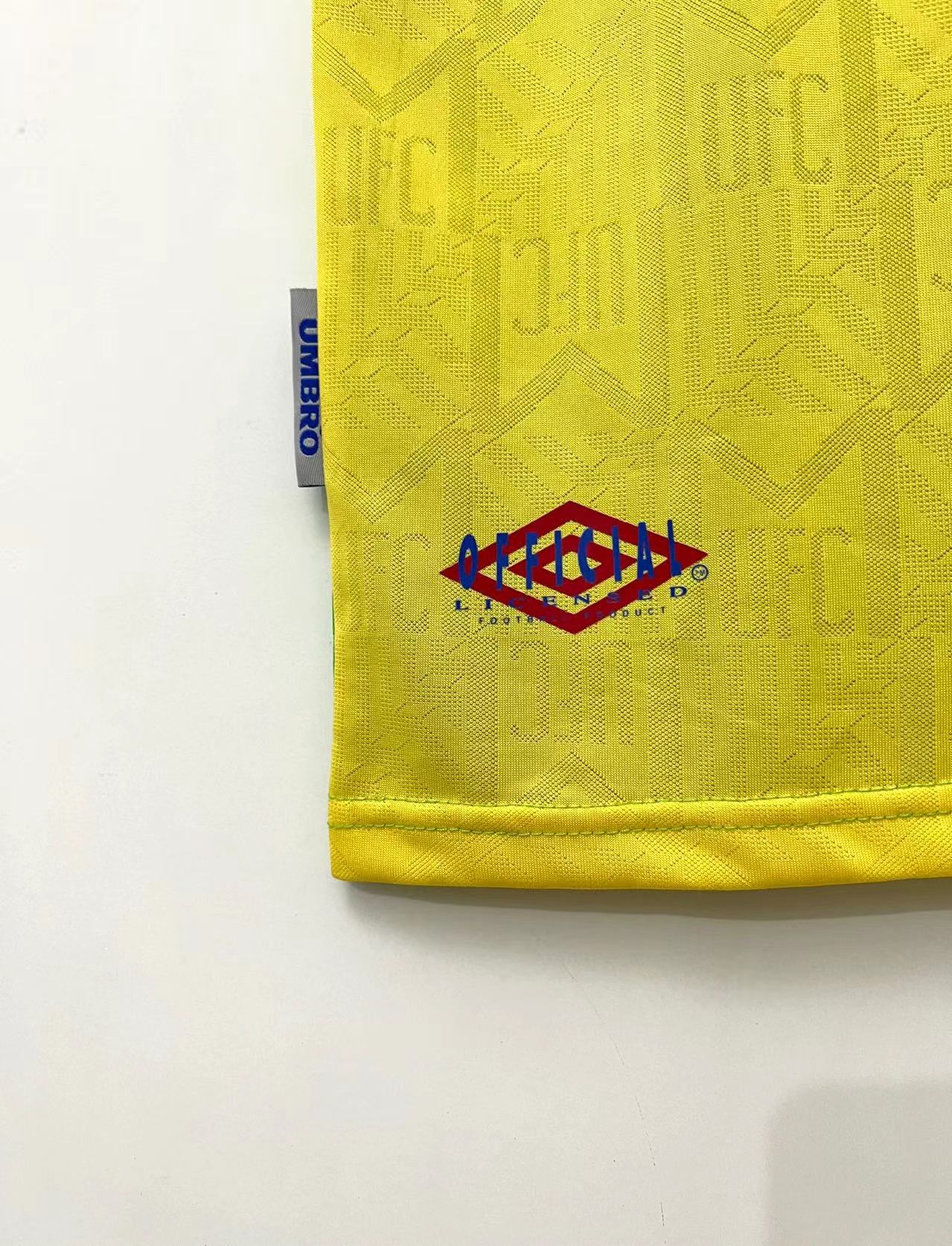 1992-94 Manchester United away retro jersey