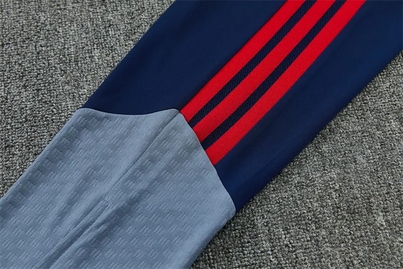 2026-27 Bayern Munich Beige Half-Zip Training Jersey