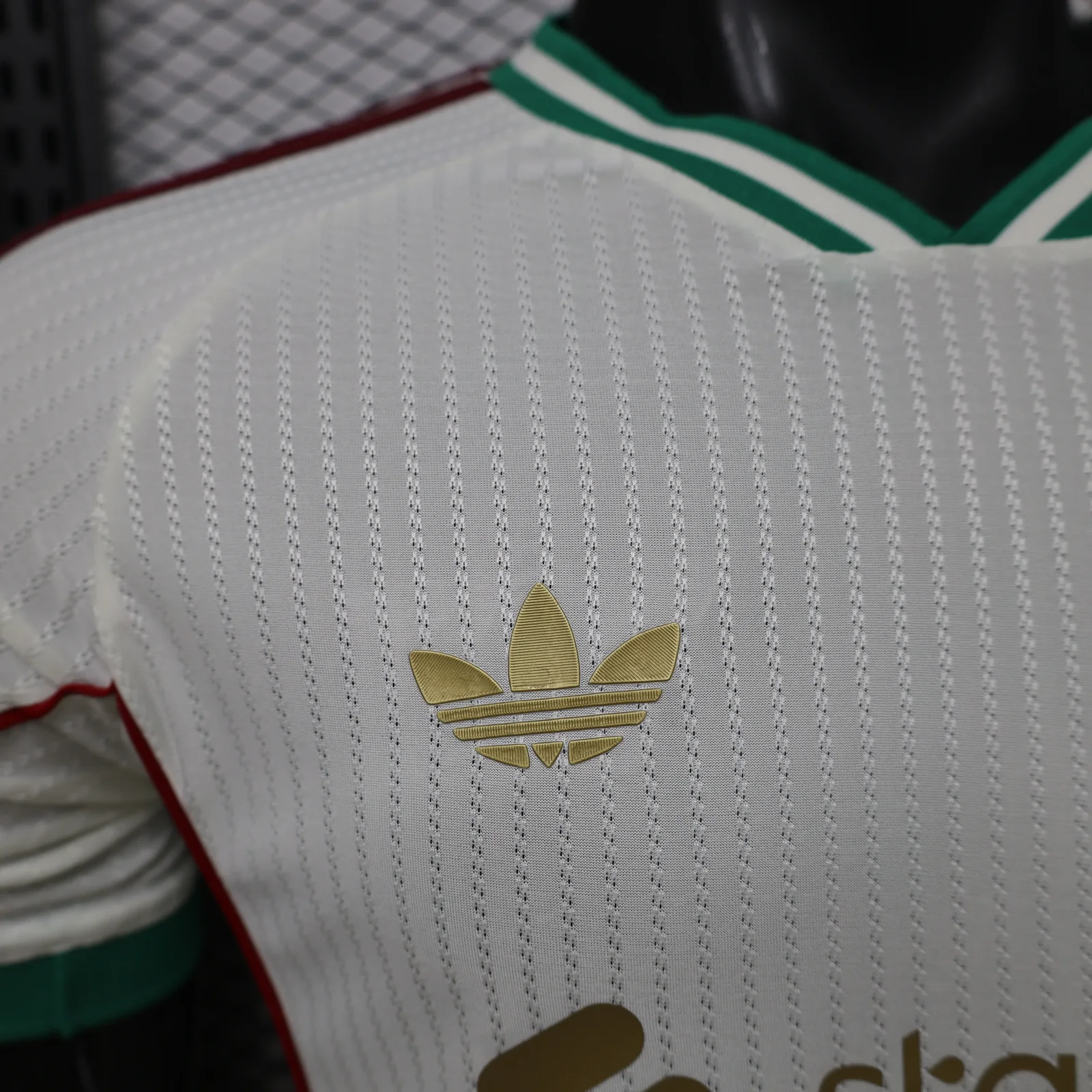 2025-26 Liverpool Retro Casual Jersey