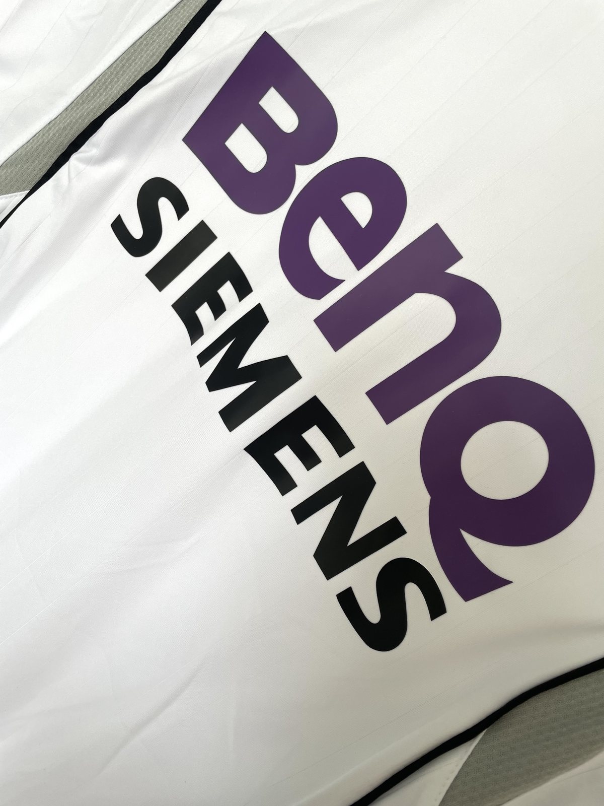 2006-07 Real Madrid Home Long-Sleeve Retro Jersey