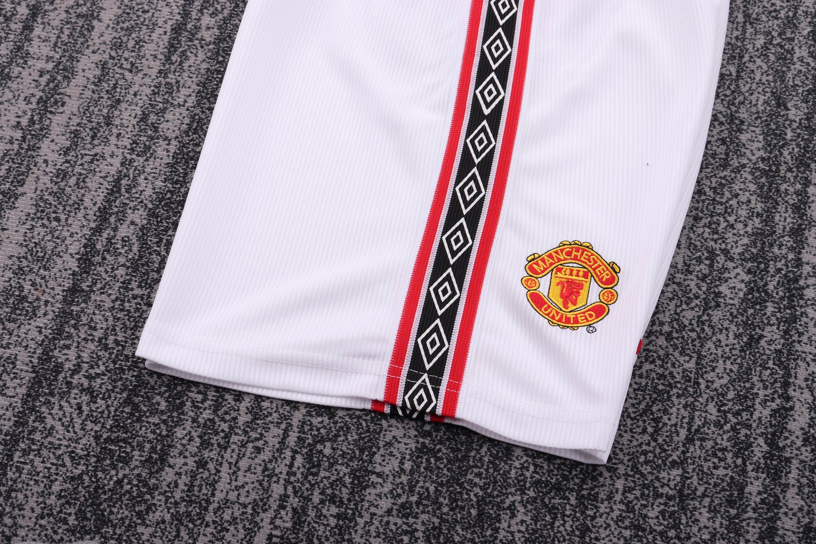 1998-99 Manchester United Commemorative Retro Jersey - Kids