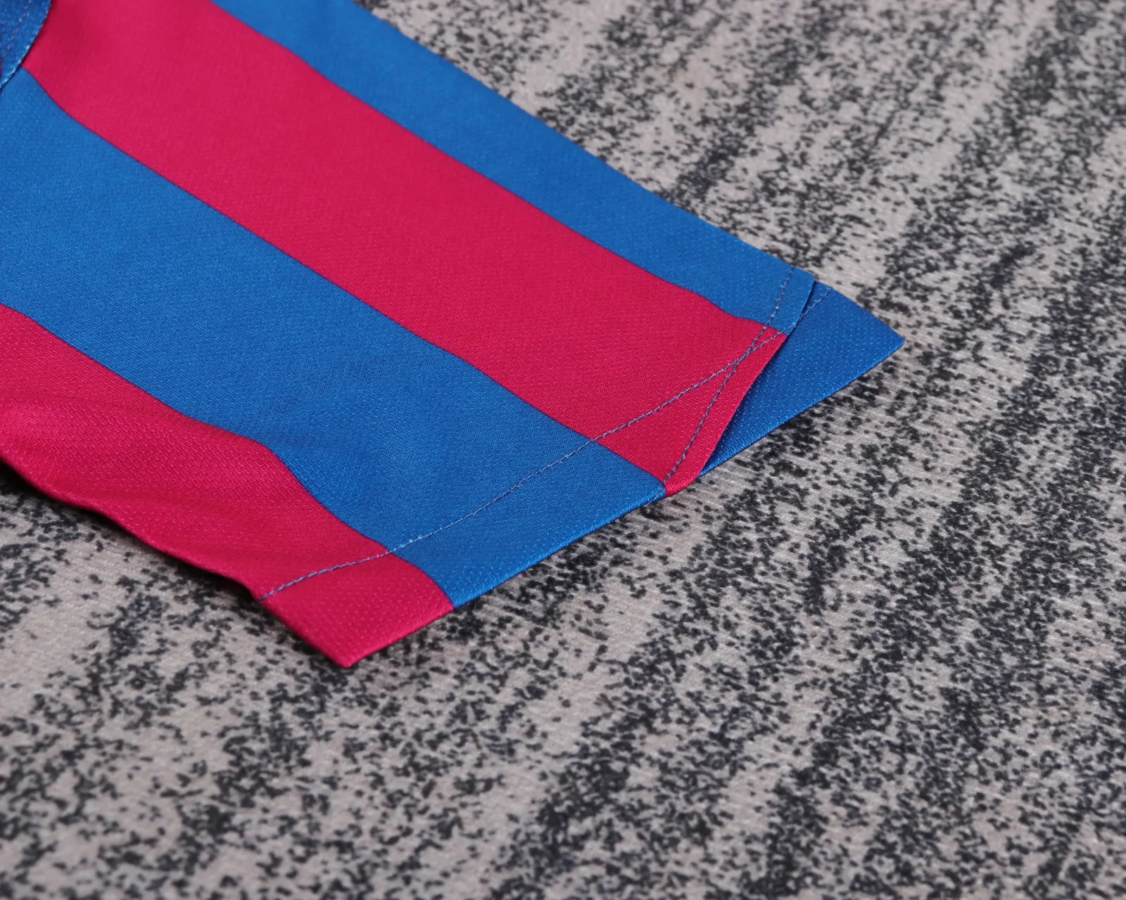 2005-06 Barcelona Home Edition Retro Shirt - Kids Size
