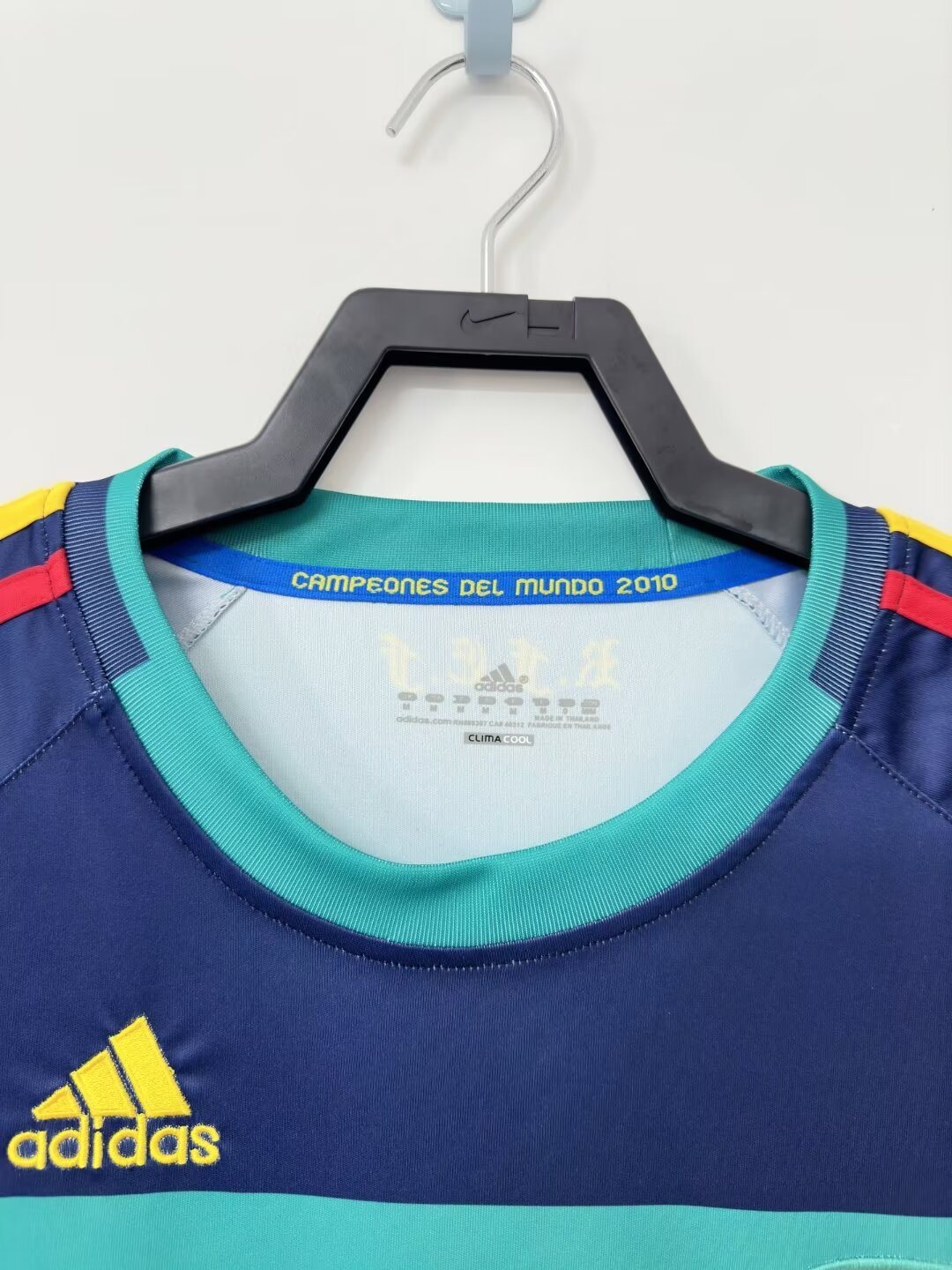 2010 Spanish goalkeeper retro jersey