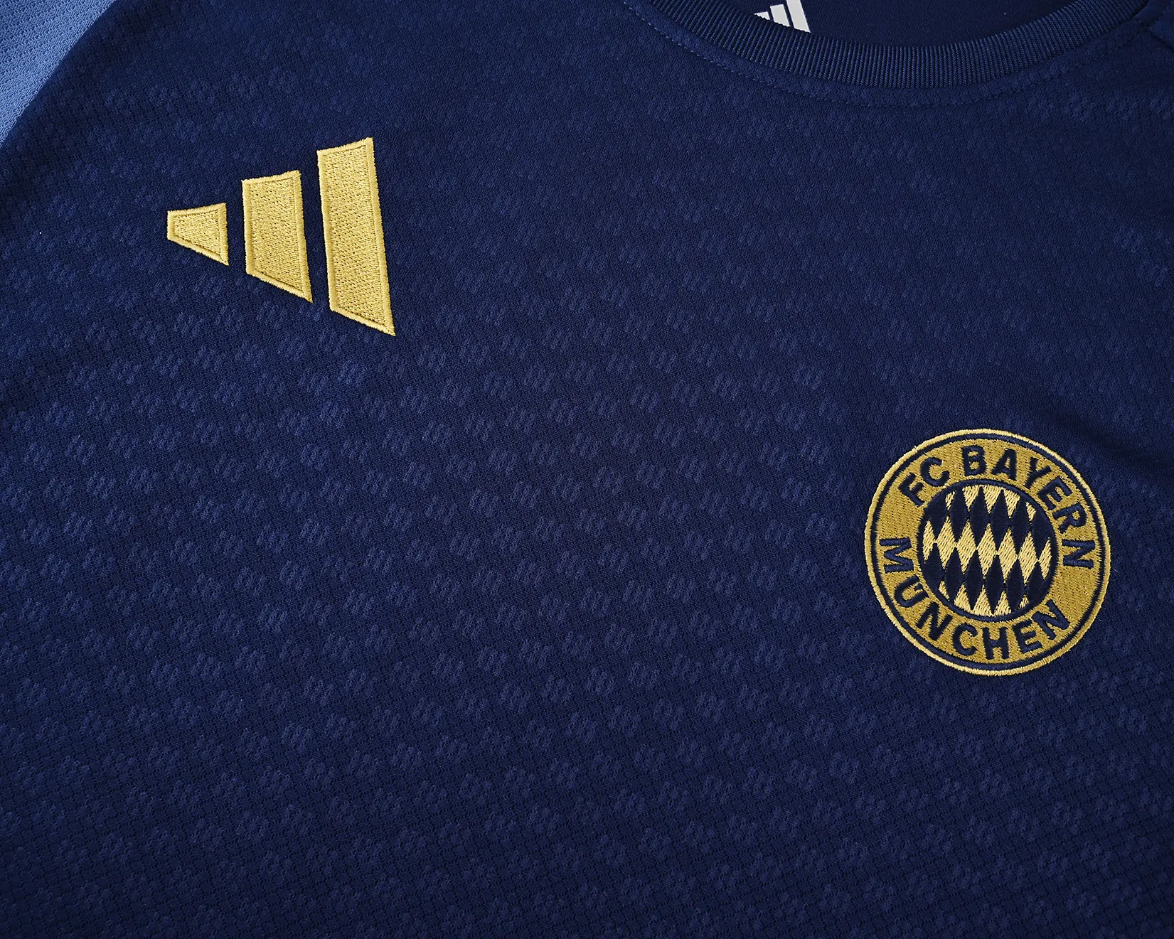 2026-27 Bayern Munich Royal Blue Short-Sleeve Training Jersey