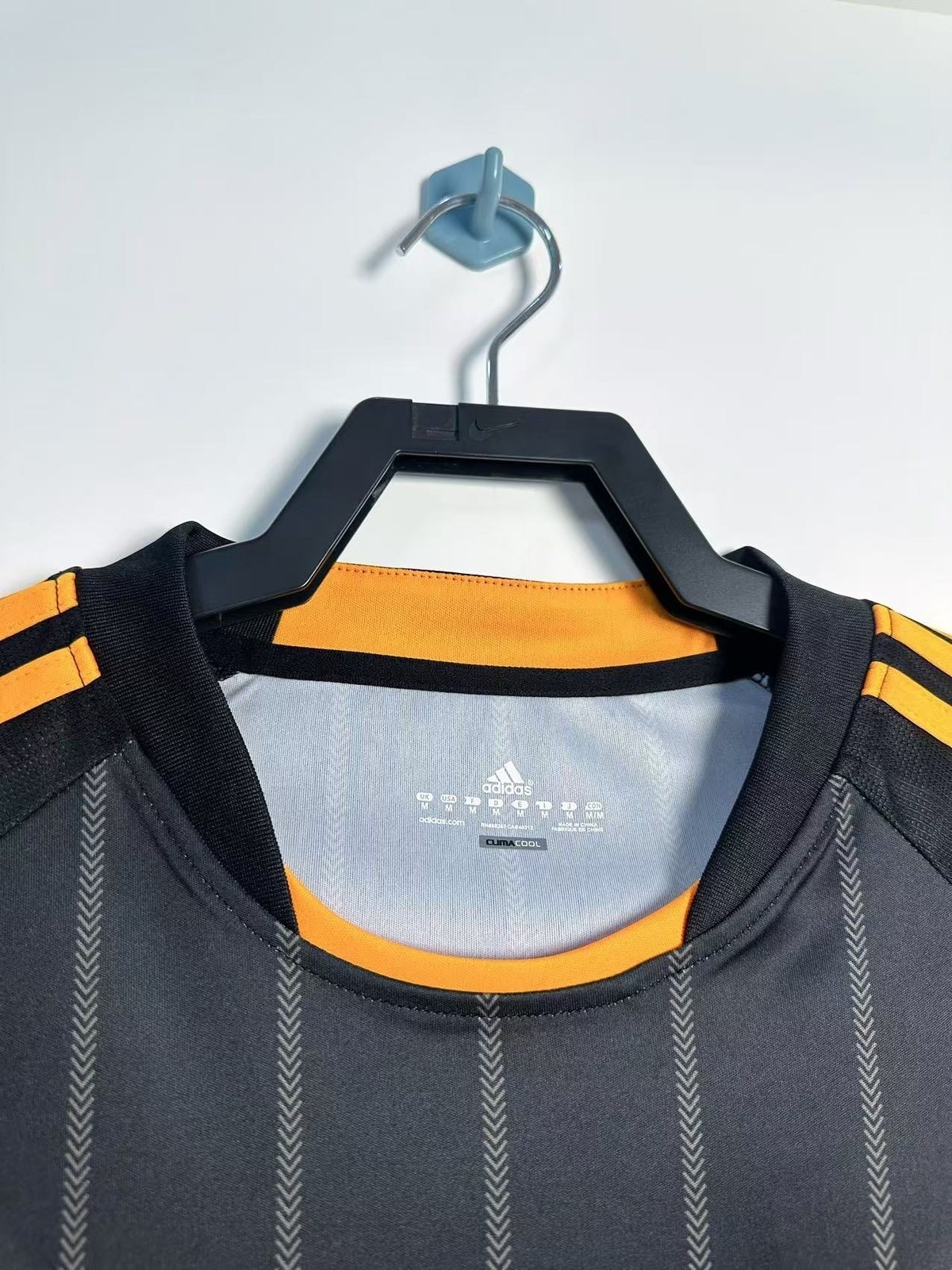 2010-11 Chelsea Away Retro Jersey