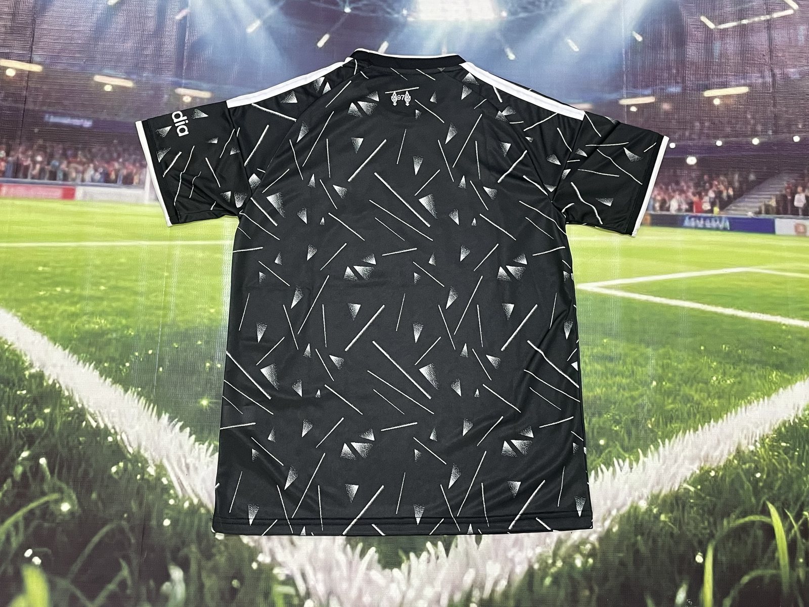 2026-27 Liverpool Goalkeeper Jersey - Fan Edition