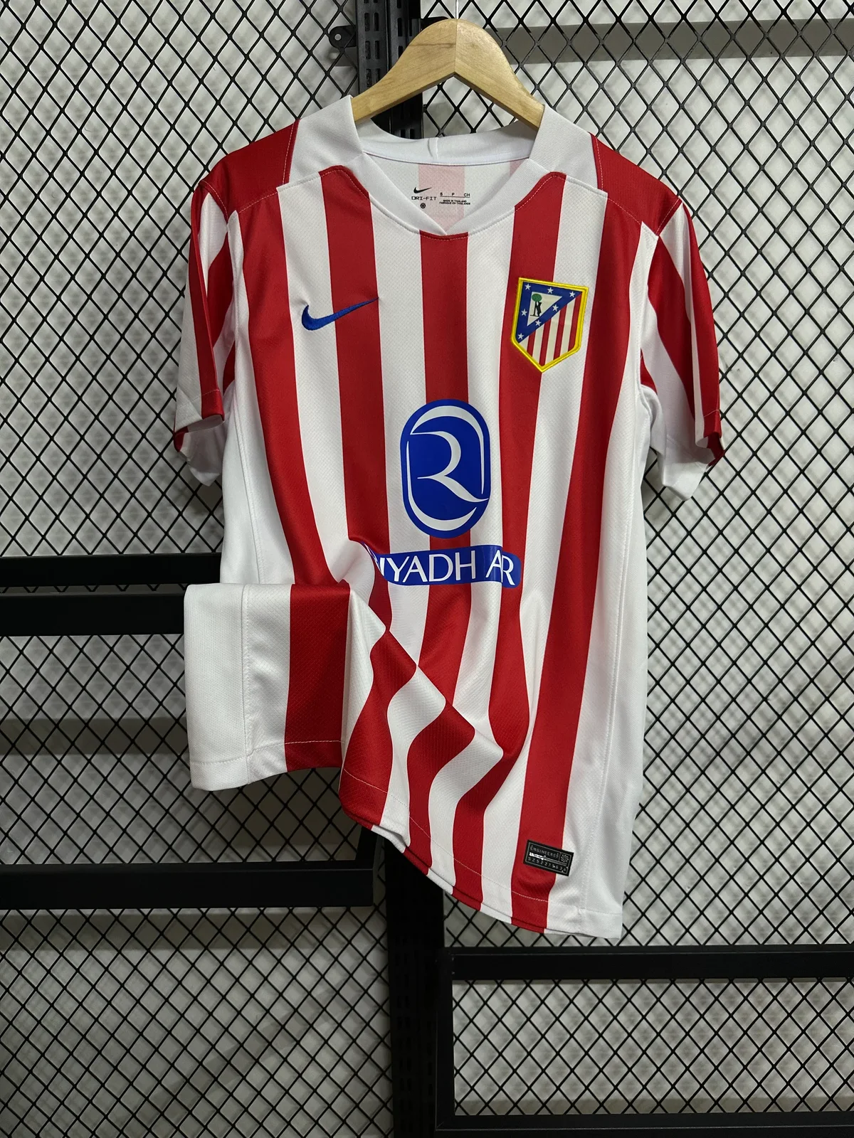 2025-26 Atlético Madrid Home Jersey – Fan Version