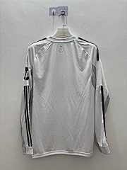 2025-26 Real Madrid home long-sleeved jersey.