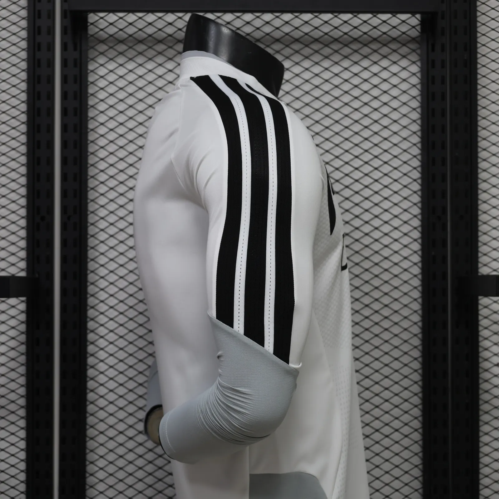 2026-27 Real Madrid Long-Sleeve Half-Zip Training Jersey – Player Version