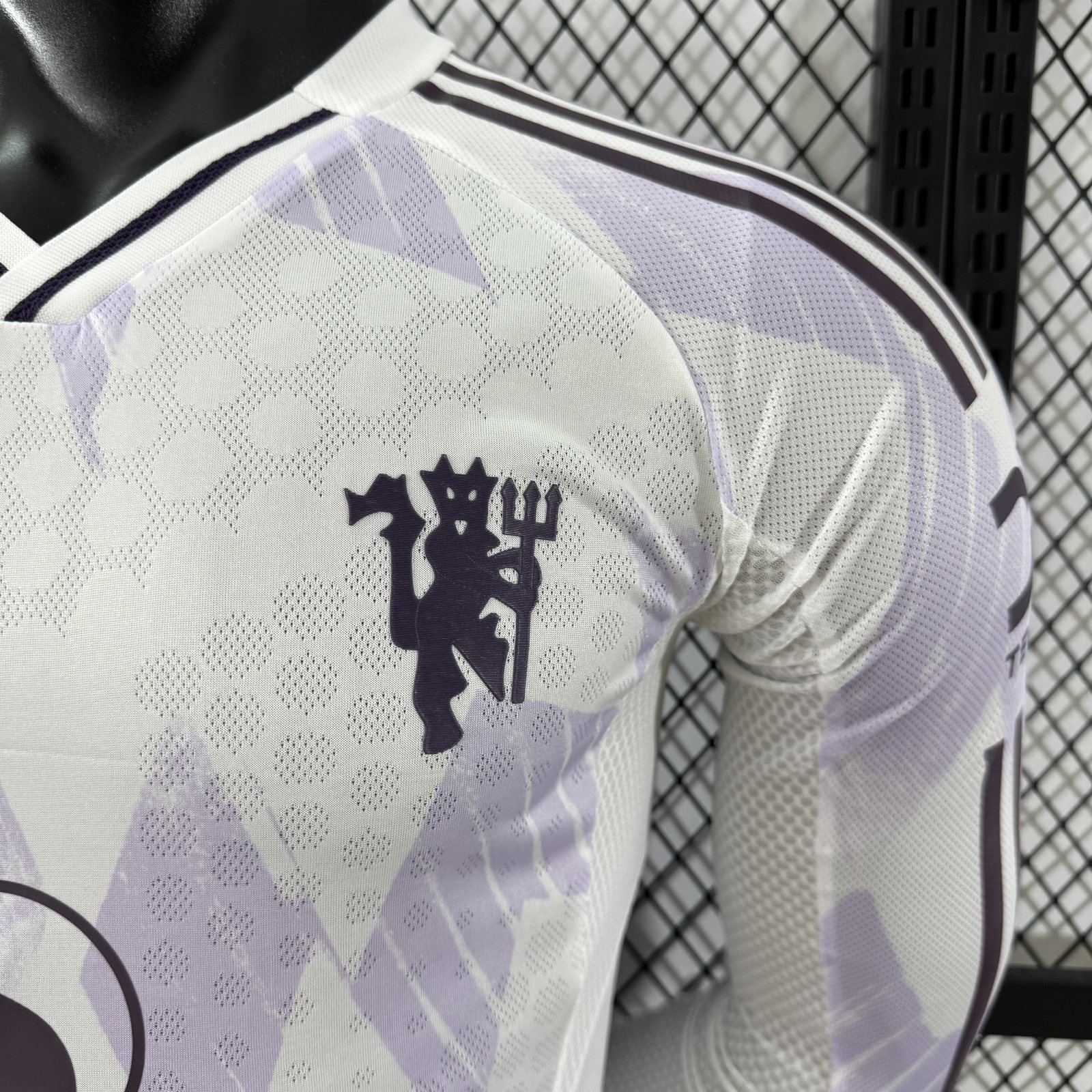 2025-26 Manchester City Away Long-Sleeve Jersey – Player Version
