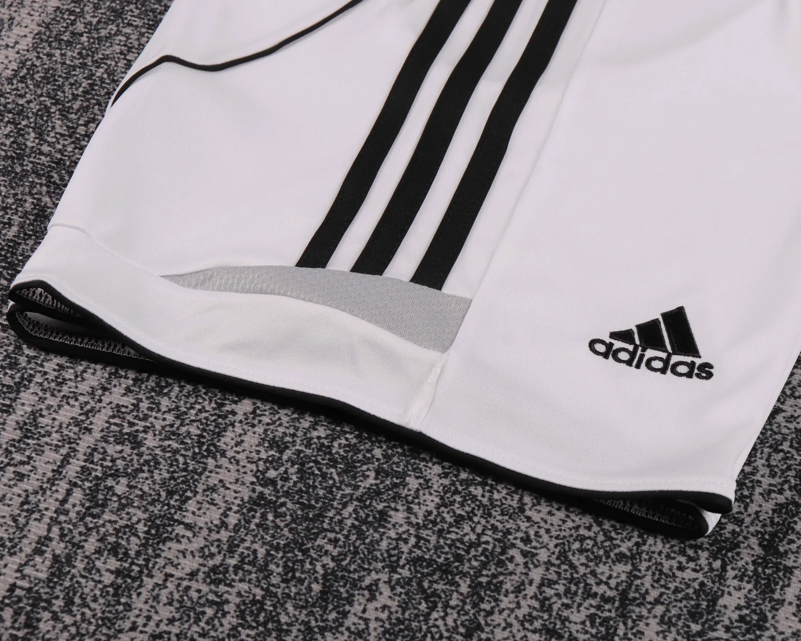 2006-07 Real Madrid Home Retro Shirt - Kids Sizes
