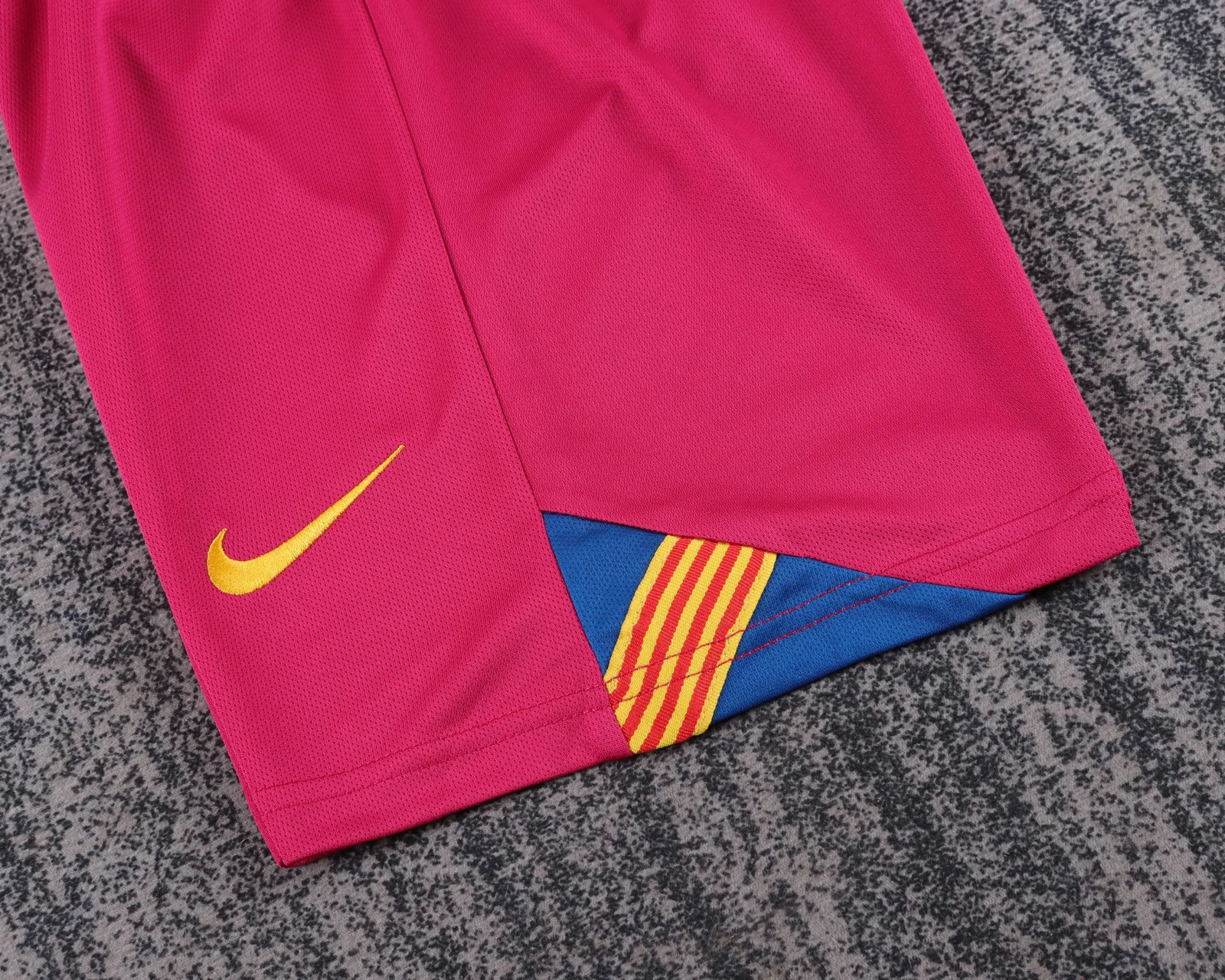 2005-06 Barcelona Home Edition Retro Shirt - Kids Size