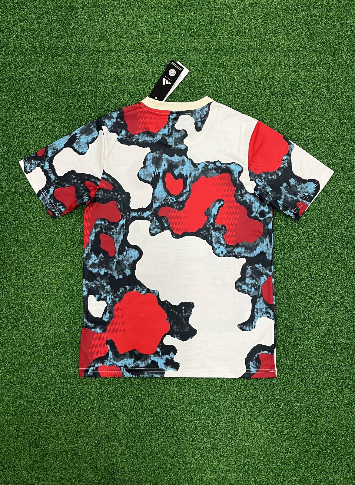 2025-26 Bayern training jersey