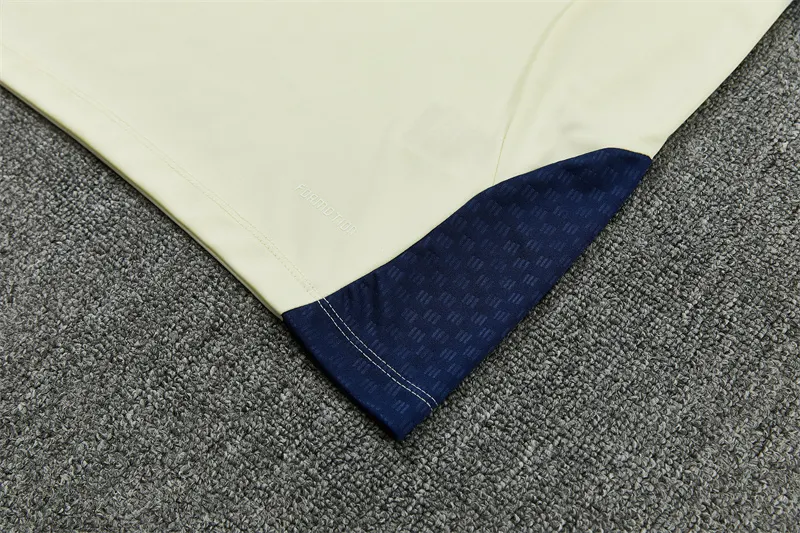 2026-27 Bayern Munich Beige Half-Zip Training Jersey