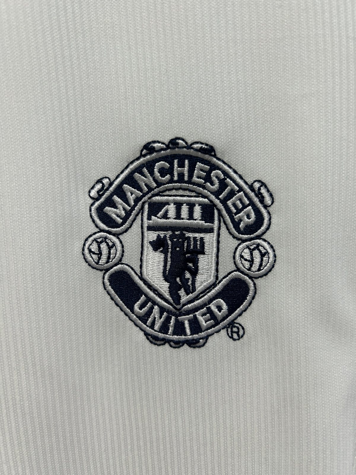 2000-01 Manchester United Away Retro Shirt